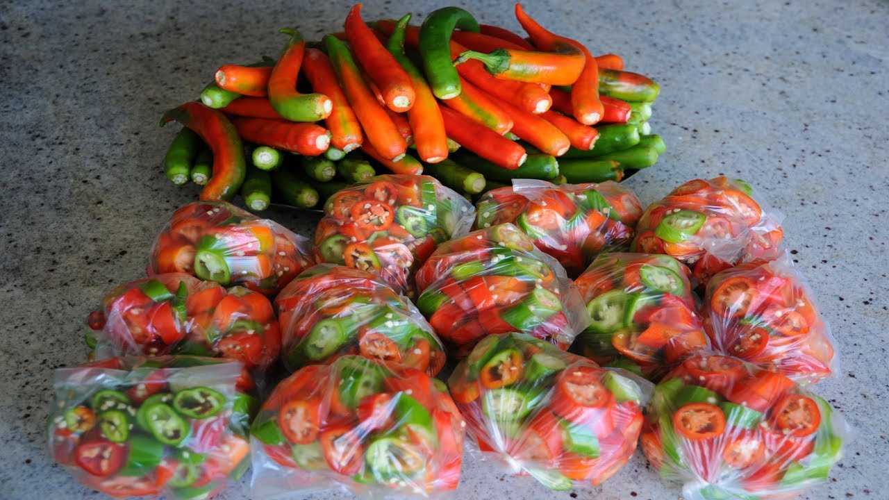 Как сохранить болгарский и острый перец на зиму свежим - со вкусом